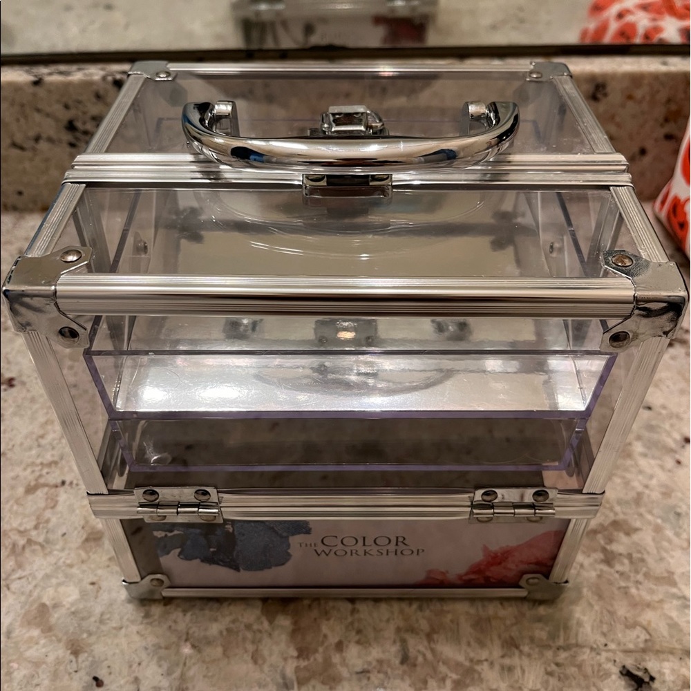 Portable Glass Organizer